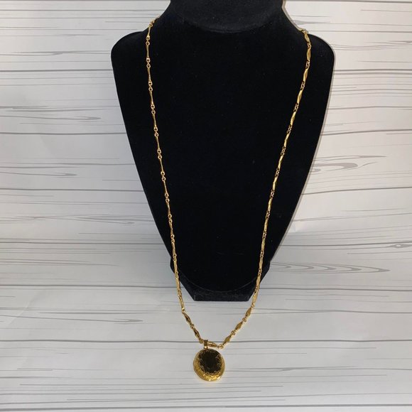 Monet Jewelry - Vintage Gold toned Monet locket